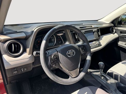 Used 2014 Toyota RAV4 XLE FWD image 11