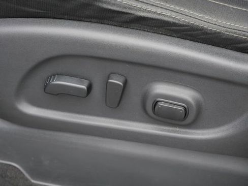 Used 2019 Nissan Titan SV w/ SV Convenience Package AWD/4WD image 19
