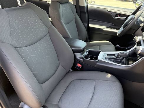 Certified 2024 Toyota RAV4 XLE w/ Convenience Package FWD image 16