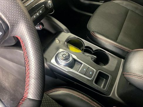Used 2025 Ford Escape ST-Line w/ Tech Pack #1 FWD image 16