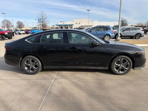 Used 2023 Honda Accord EX image 6