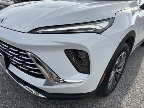 Used 2025 Buick Envision Preferred image 9