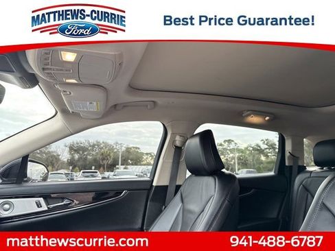 Used 2022 Lincoln Nautilus Reserve w/ Equipment Group 202A image 11