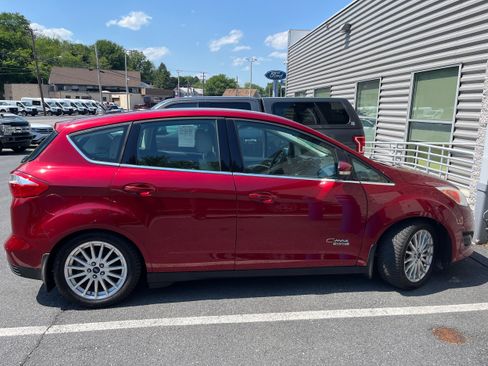 Used 2016 Ford C-MAX Energi SEL w/ Equipment Group 301A FWD image 3