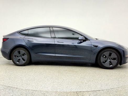 Used 2022 Tesla Model 3 image 4
