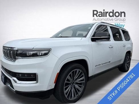 Used 2023 Jeep Grand Wagoneer Series III AWD/4WD image 3
