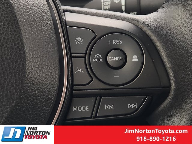 Used 2026 Toyota Corolla SE w/ SE Premium Package FWD image 29