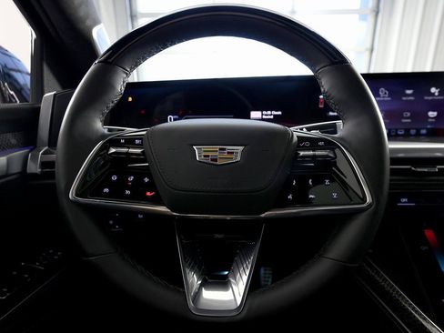 Used 2025 Cadillac Escalade V w/ LPO, ONYX Package image 23