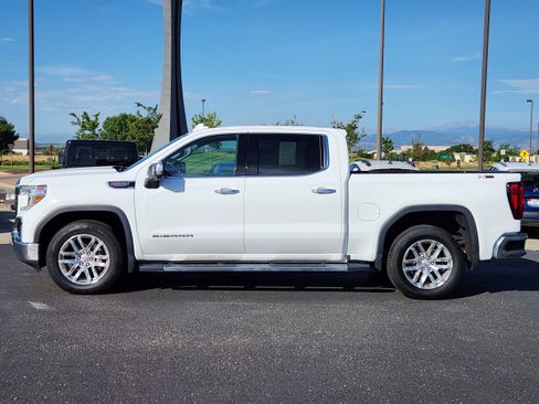 Used 2022 GMC Sierra 1500 SLT w/ SLT Premium Plus Package AWD/4WD image 2