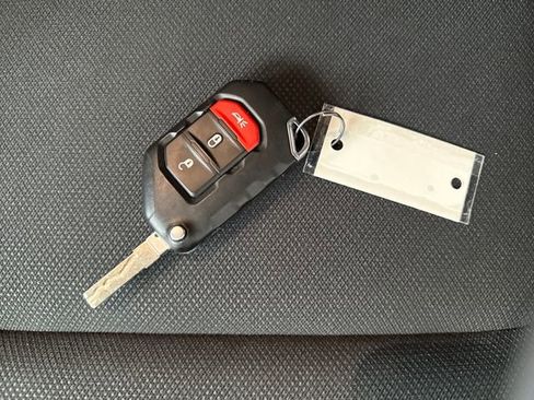 Used 2023 Jeep Wrangler Unlimited image 34