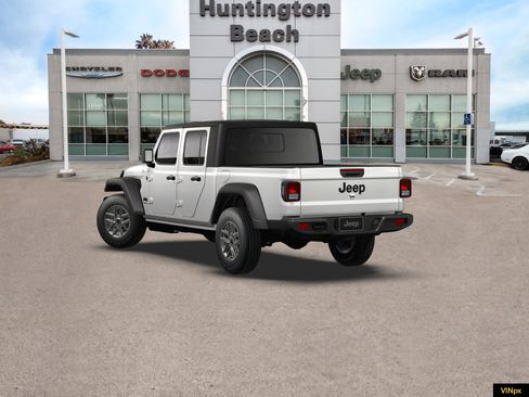 New 2026 Jeep Gladiator Sport AWD/4WD image 3