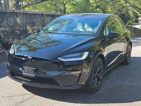 Used 2023 Tesla Model X image 12