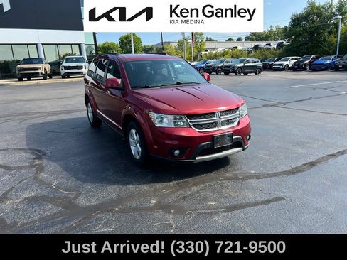 Used 2011 Dodge Journey Mainstreet w/ Popular Equipment Group FWD image 3