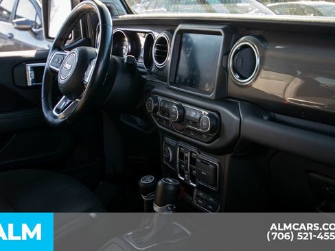 Used 2022 Jeep Wrangler Unlimited Sahara w/ Dual Top Group AWD/4WD image 15
