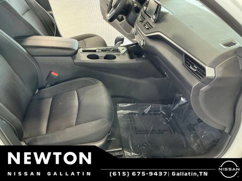 Used 2022 Nissan Altima 2.5 S FWD image 11