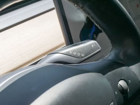 Used 2018 Tesla Model 3 Long Range RWD image 13