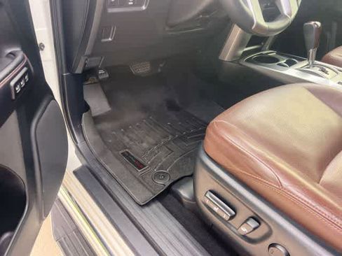 Used 2019 Toyota 4Runner Limited RWD image 3