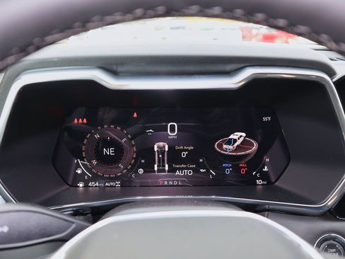 New 2026 GMC Canyon Elevation w/ Convenience Package image 15