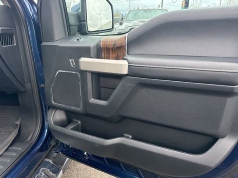 Used 2019 Ford F150 Lariat w/ Equipment Group 502A Luxury image 9