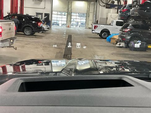 Used 2024 Ford F250 Lariat w/ Lariat Ultimate Package image 28