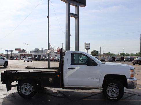 Used 2015 Chevrolet Silverado 2500 W/T AWD/4WD image 2