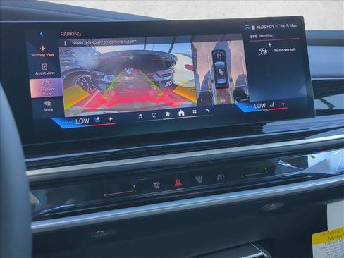 New 2025 BMW i7 xDrive60 AWD/4WD image 13