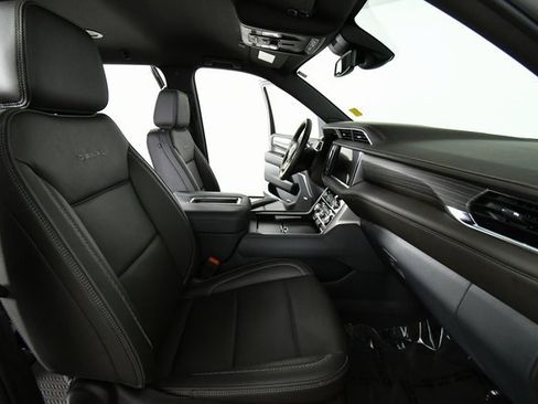 Used 2024 GMC Yukon Denali image 22