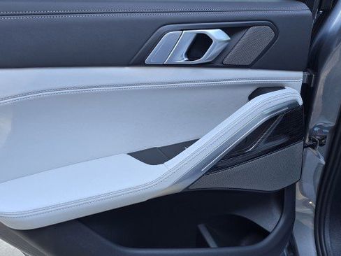 New 2026 BMW X6 xDrive40i image 17