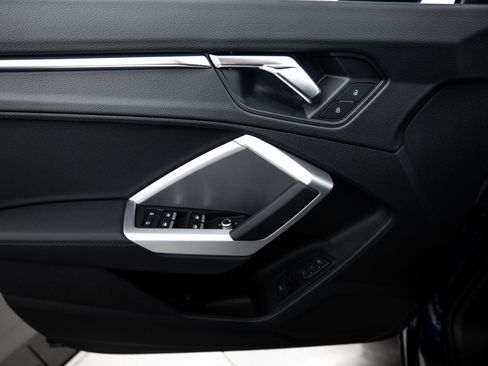 New 2025 Audi Q3 2.0T Premium image 11