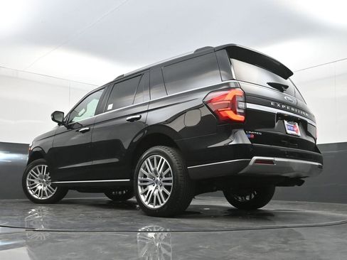 Used 2023 Ford Expedition Limited AWD/4WD image 32