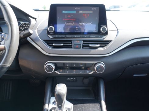Used 2024 Nissan Altima 2.5 SR FWD image 21