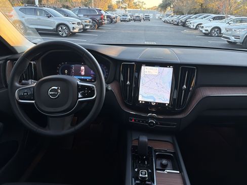 Certified 2023 Volvo XC60 B5 Plus image 30