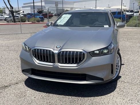 Used 2025 BMW 530i RWD image 3