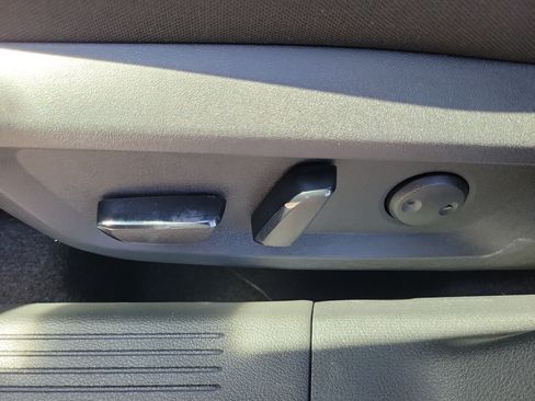 Certified 2024 Nissan Rogue SV FWD image 14