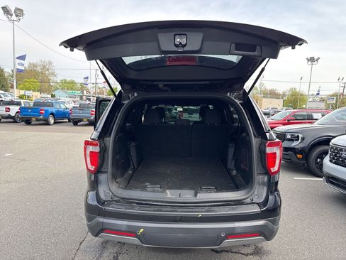 Used 2019 Ford Explorer XLT w/ Class III Trailer Tow Package image 5