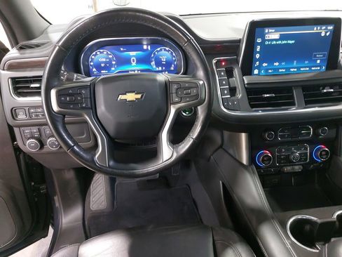 Used 2022 Chevrolet Tahoe LT w/ Luxury Package AWD/4WD image 17