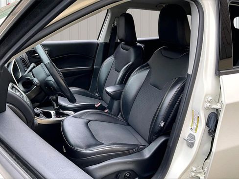 Used 2019 Jeep Compass Latitude w/ Popular Equipment Group image 20