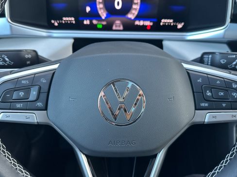 New 2026 Volkswagen Taos SE image 21