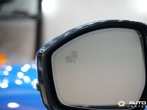 Used 2020 Jaguar F-PACE SVR image 15