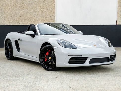 Used 2020 Porsche 718 Boxster S image 8