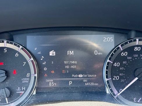 Used 2023 Toyota Highlander XLE AWD/4WD image 14