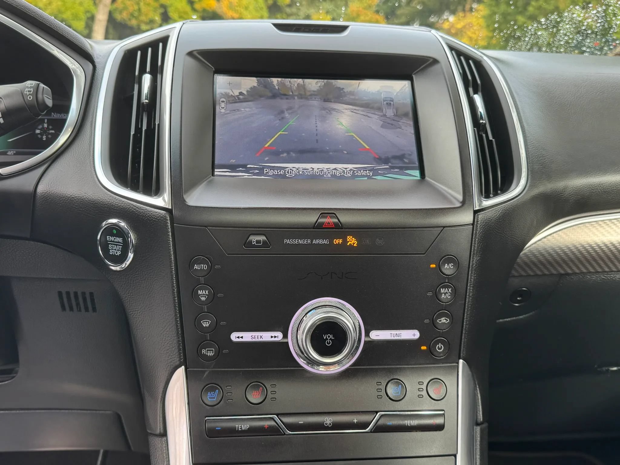 Used 2020 Ford Edge Titanium w/ Equipment Group 301A AWD/4WD image 17
