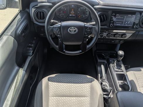 Used 2022 Toyota Tacoma SR AWD/4WD image 12