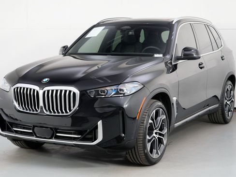 Used 2024 BMW X5 sDrive40i w/ Premium Package image 57