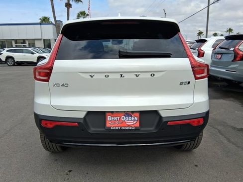 New 2026 Volvo XC40 B5 Ultra w/ Protection Package Premier AWD/4WD image 4
