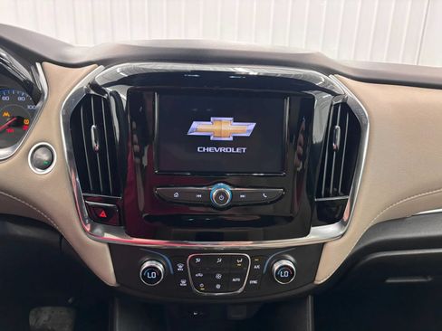 Used 2023 Chevrolet Traverse LS FWD image 39