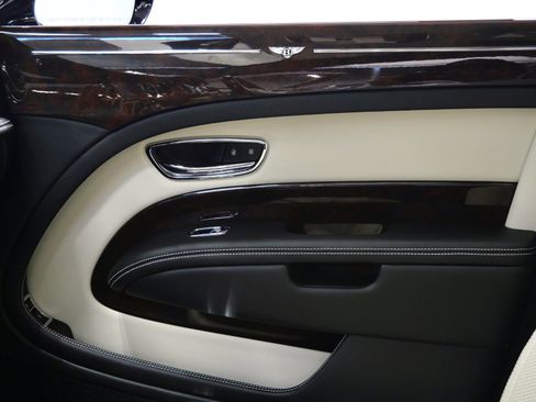 Used 2020 Bentley Mulsanne Speed RWD image 40