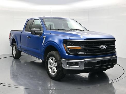 Used 2025 Ford F150 XLT AWD/4WD image 3