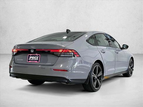 Used 2026 Honda Accord SE image 2