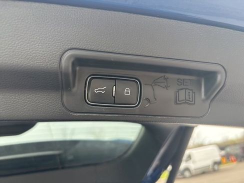 Used 2021 Ford Explorer XLT w/ Equipment Group 202A image 14